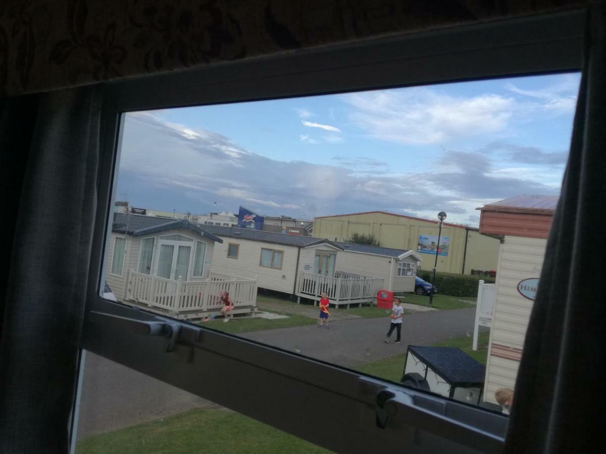 Happy Days Caravan Primrose Valley Filey Esterno foto